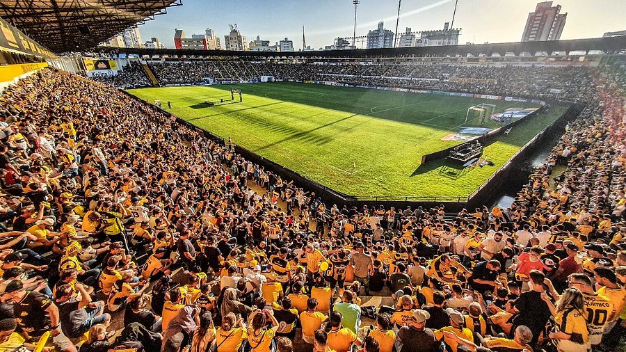 Estádio Heriberto Hülse no Bairro Comerciário